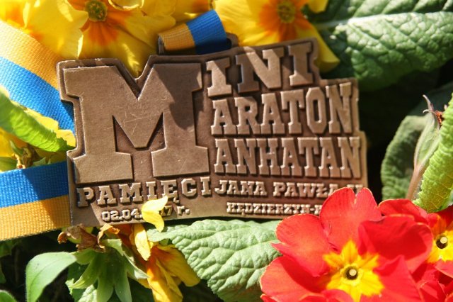 MINI MARATON MANHATAN Pamięci JANA PAWŁA II
