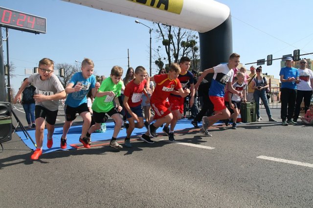 MINI MARATON MANHATAN Pamięci JANA PAWŁA II