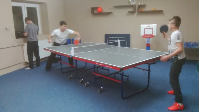 NOWE STOŁY dla sekcji tenisa stołowego w LUKS "Rospondek"