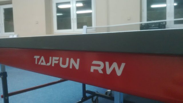 NOWE STOŁY dla sekcji tenisa stołowego w LUKS "Rospondek"